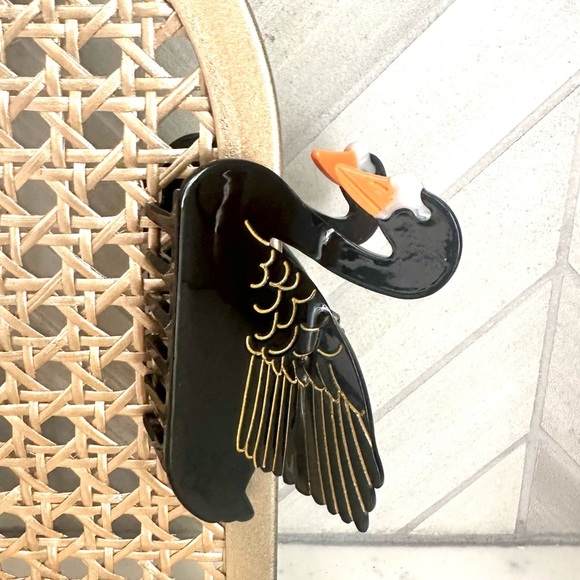 2/$30🌵 Black Swan Claw Clip Hair Accessory Acrylic Hair Clip Bird Gift NEW - Picture 10 of 12